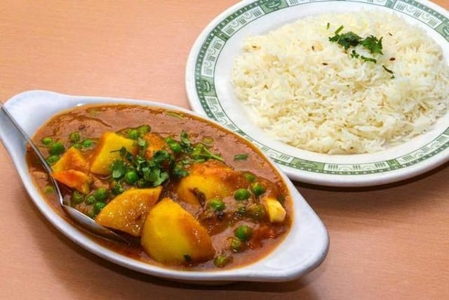 Aloo Mutter Masala (Peas).