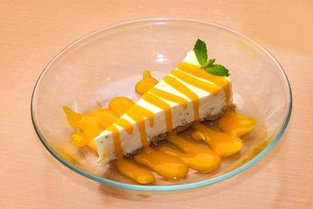 Original Baked New York Cheesecake.
