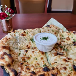 Potato & Onion Kulcha (Ambarsariya)